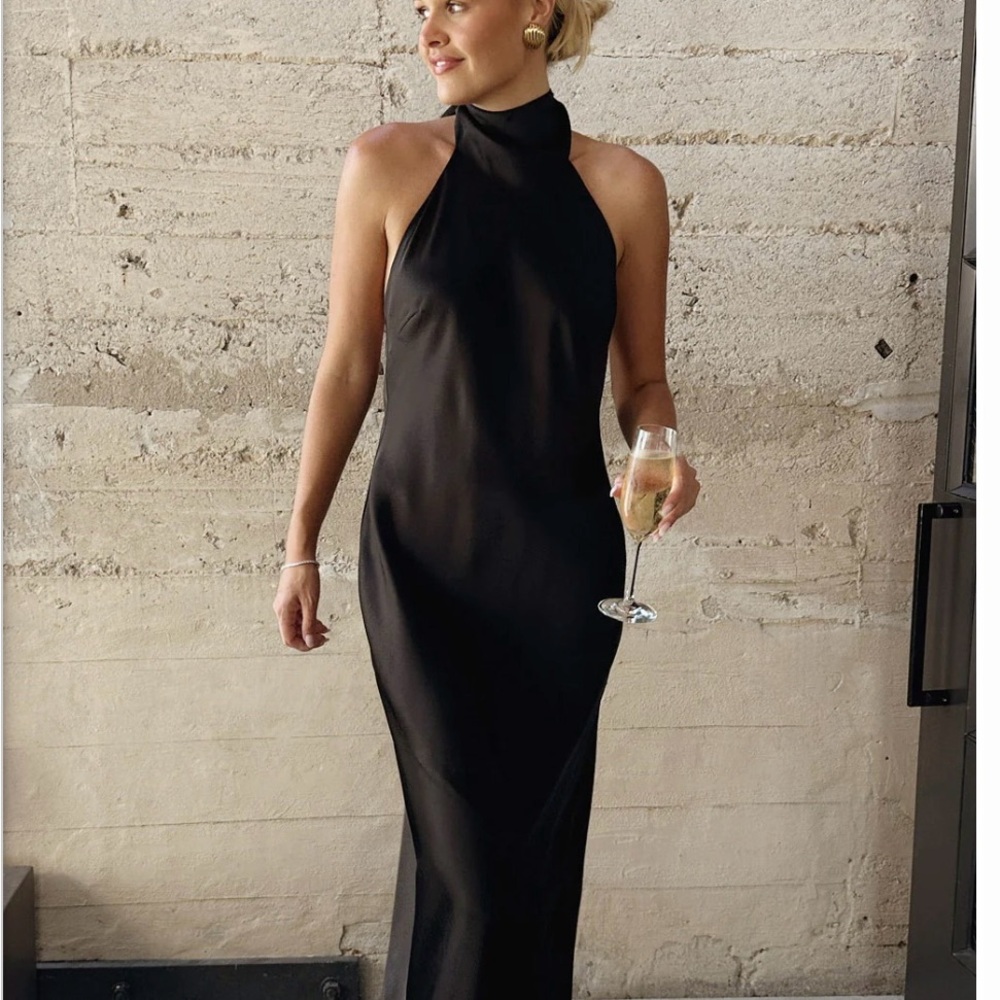 Elegant Black Halter Maxi Dress - Classic Evening Wear